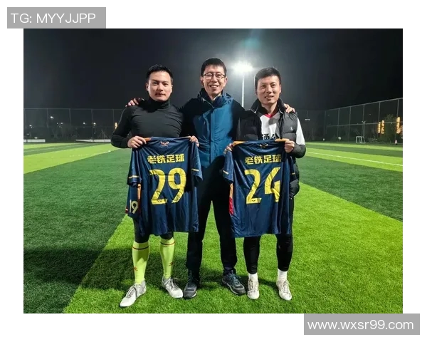 昔日恩怨再现 足球转会老队友再度狭路相逢激烈对决